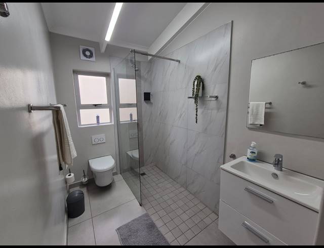 2 BEDROOM APARTMENT FOR SALE IN SHAKAS ROCK